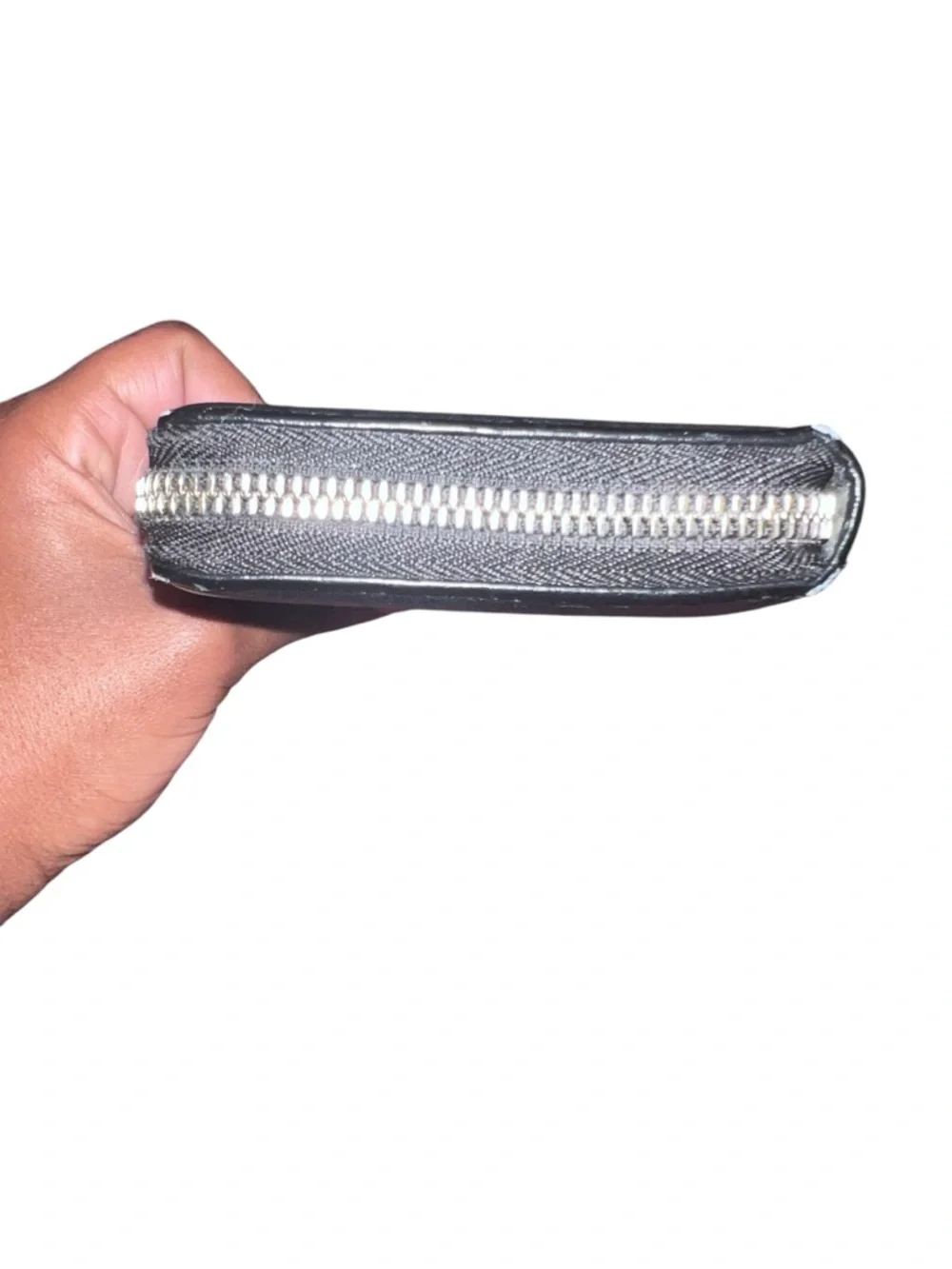 Gucci Black Embossed GG Zip Wallet - Picture 6 of 9